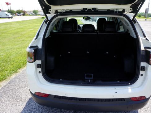 Used 2020 Jeep Compass Latitude image 22