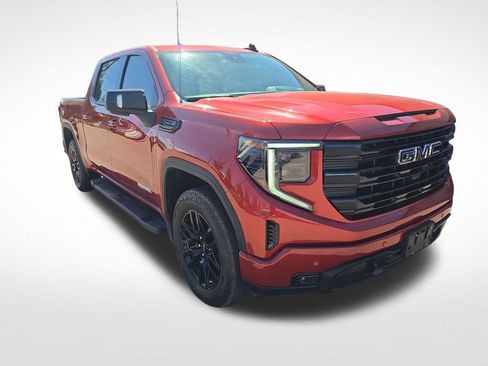 Used 2024 GMC Sierra 1500 Elevation w/ Elevation Premium Package AWD/4WD image 7