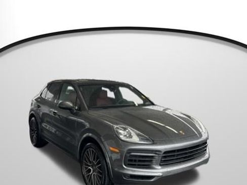 Used 2021 Porsche Cayenne image 1