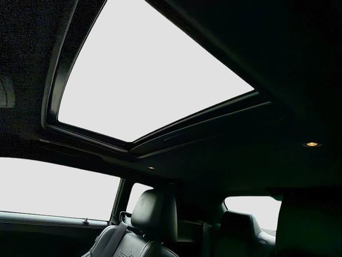 Used 2022 Dodge Challenger SRT Hellcat w/ Plus Package image 22