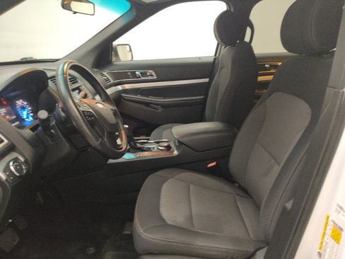 Used 2016 Ford Explorer XLT AWD/4WD image 17