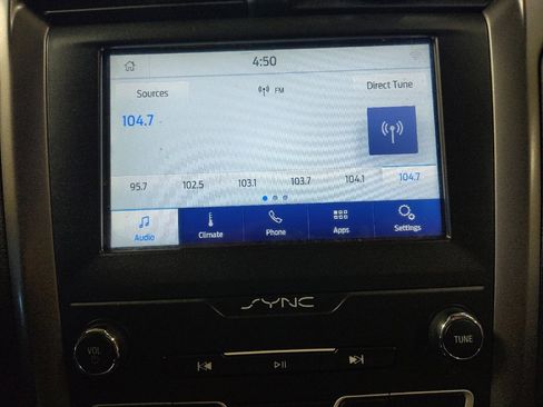 Used 2020 Ford Fusion SE image 25