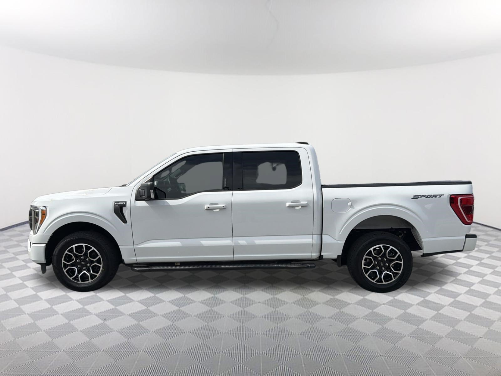 Used 2021 Ford F150 XLT w/ Equipment Group 302A High RWD image 13