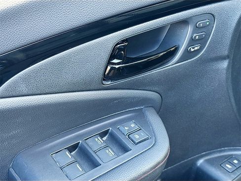 Used 2024 Honda Passport Black Edition image 18