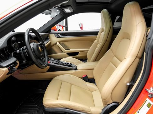Used 2021 Porsche 911 Carrera S RWD image 6