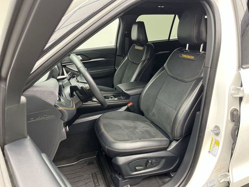 Used 2026 Ford Explorer Tremor w/ Tremor Ultimate Package AWD/4WD image 10