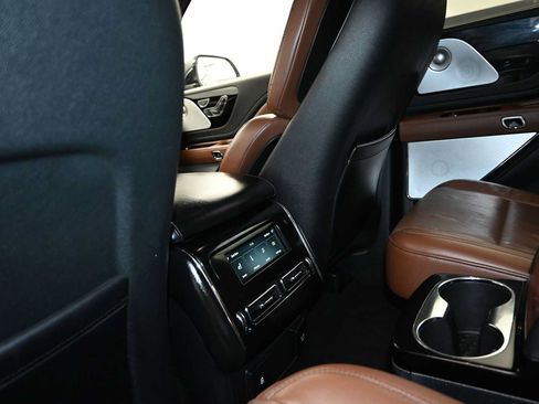 Used 2020 Lincoln Aviator Reserve w/ Equipment Group 202A AWD/4WD image 24