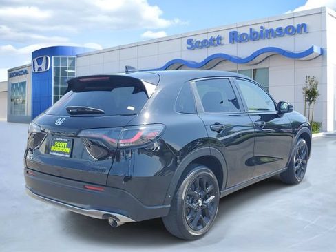 Certified 2024 Honda HR-V Sport image 4