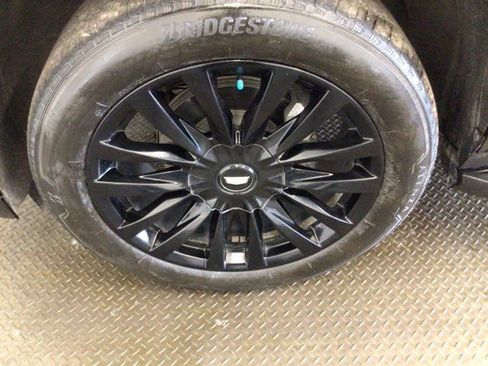 Used 2021 Cadillac Escalade Luxury AWD/4WD image 28