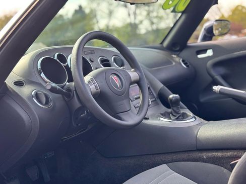 Used 2006 Pontiac Solstice Convertible w/ Power Package RWD image 15