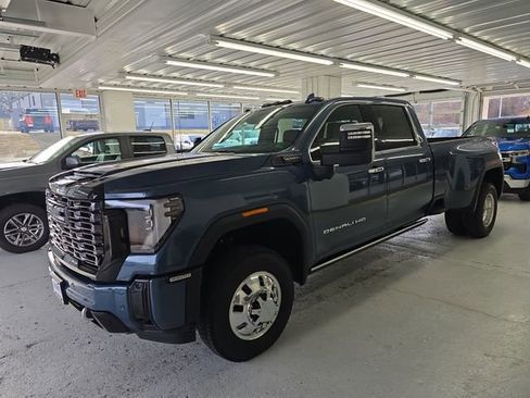 New 2026 GMC Sierra 3500 Denali Ultimate image 2