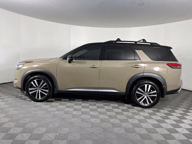 Used 2023 Nissan Pathfinder Platinum w/ Cargo Package AWD/4WD image 7