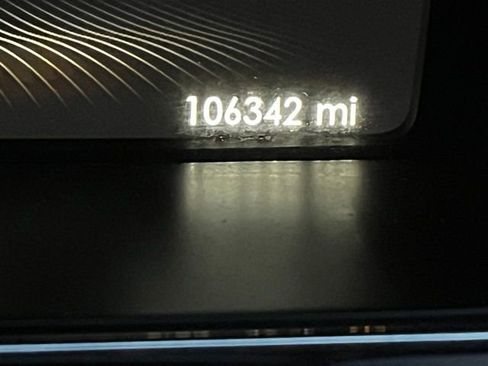 Used 2018 Lincoln Continental Premiere image 32