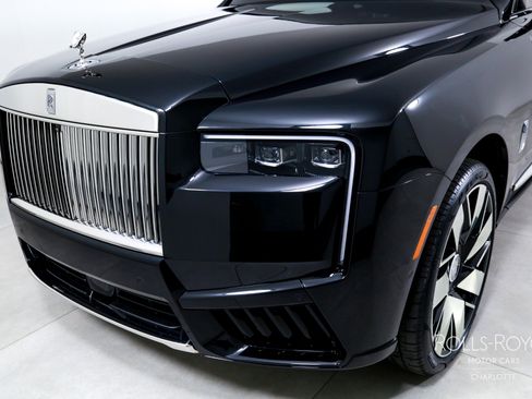 New 2026 Rolls-Royce Cullinan AWD/4WD image 41