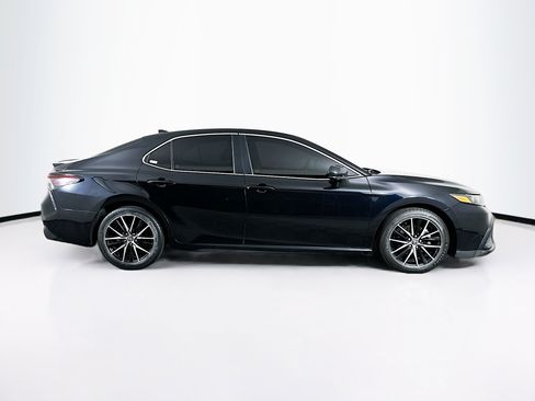 Used 2021 Toyota Camry SE FWD image 10