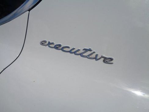 Used 2015 Porsche Panamera 4S Executive image 7