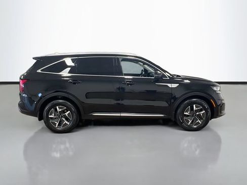 Certified 2023 Kia Sorento EX FWD image 8