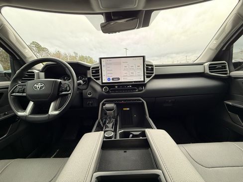 Used 2023 Toyota Tundra Limited image 29