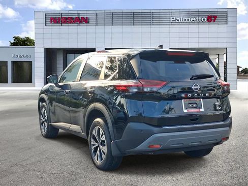 Certified 2023 Nissan Rogue SV FWD image 4