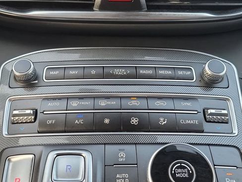 Used 2023 Hyundai Santa Fe Limited FWD image 26