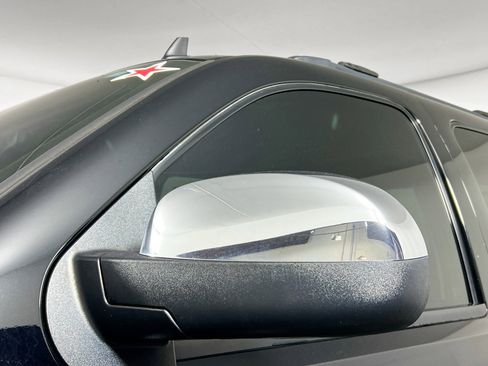 Used 2012 Chevrolet Avalanche LTZ image 11