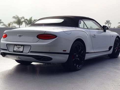 Used 2024 Bentley Continental GT V8 image 11