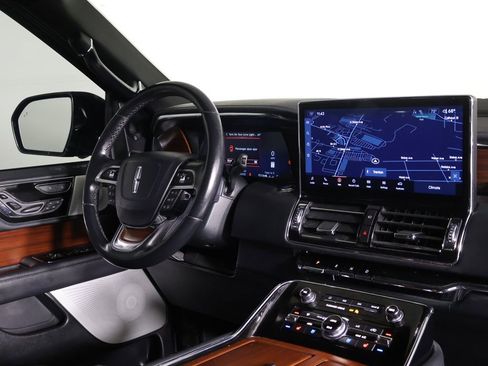 Used 2022 Lincoln Navigator Reserve AWD/4WD image 33