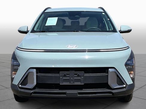 Used 2025 Hyundai Kona SEL FWD image 4