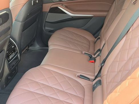 Used 2024 BMW X7 xDrive40i AWD/4WD image 10