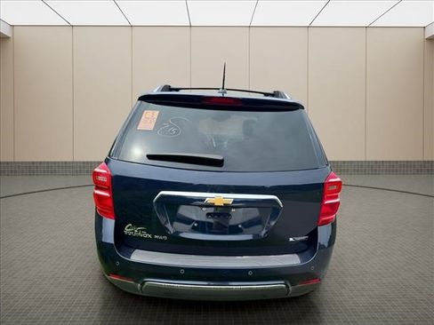 Used 2017 Chevrolet Equinox Premier w/ Enhanced Convenience Package AWD/4WD image 17