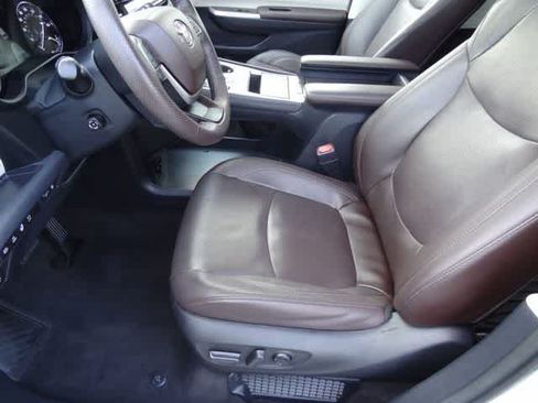 Certified 2023 Toyota Sienna Platinum AWD/4WD image 6