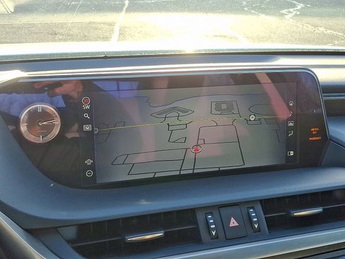 Certified 2021 Lexus ES 350 w/ Premium Package image 18