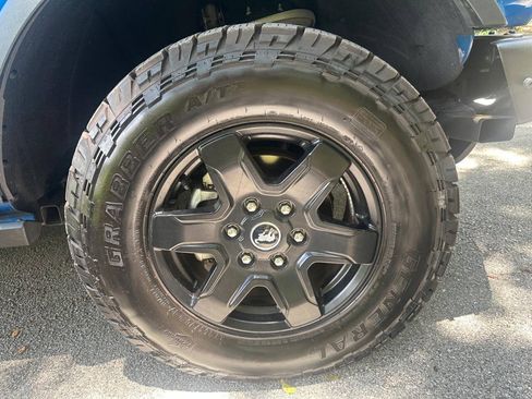 Used 2022 Ford Bronco Black Diamond AWD/4WD image 16