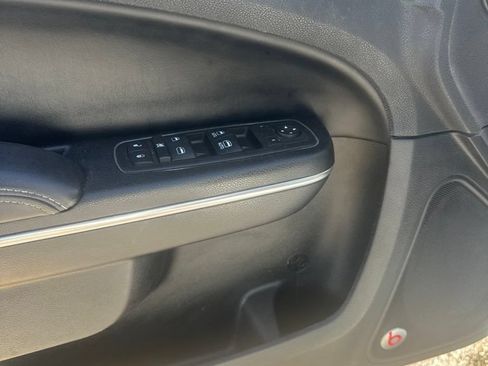 Used 2017 Chrysler 300 S AWD/4WD image 8