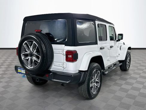 Certified 2024 Jeep Wrangler Unlimited w/ Convenience Group AWD/4WD image 7