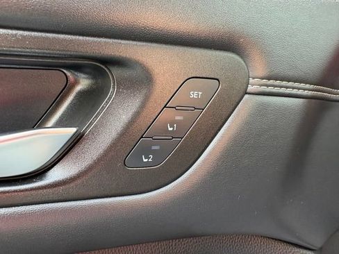 Used 2023 Nissan Pathfinder Platinum AWD/4WD image 26