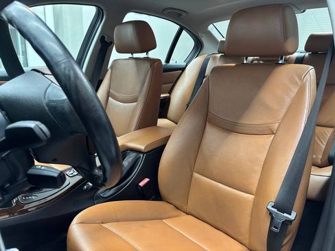 Used 2011 BMW 328i xDrive Sedan AWD/4WD image 15