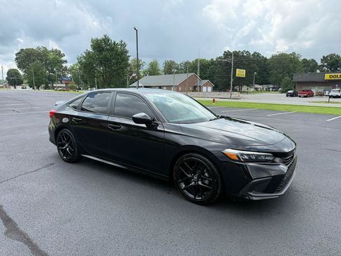 Used 2024 Honda Civic Sport image 4