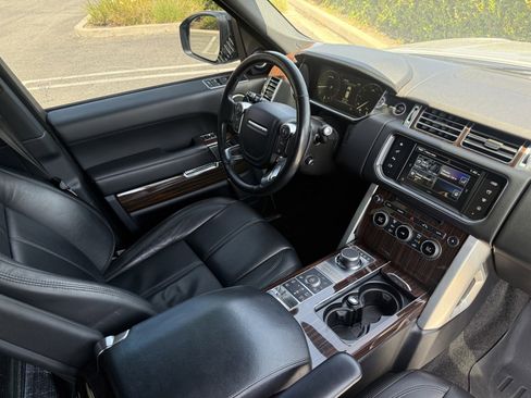 Used 2016 Land Rover Range Rover image 17