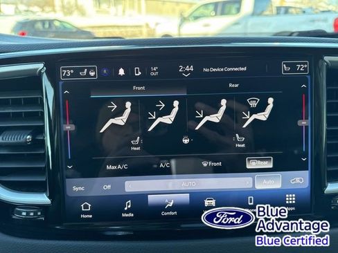 Used 2024 Chrysler Pacifica Touring-L FWD image 22
