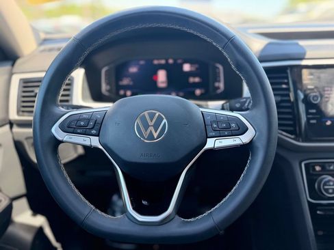 Used 2023 Volkswagen Atlas SE w/ Panoramic Sunroof Package AWD/4WD image 15