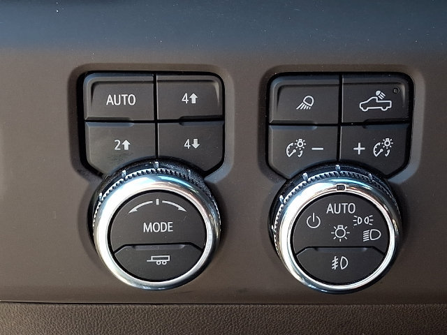 Used 2023 GMC Sierra 1500 Denali w/ Technology Package AWD/4WD image 24