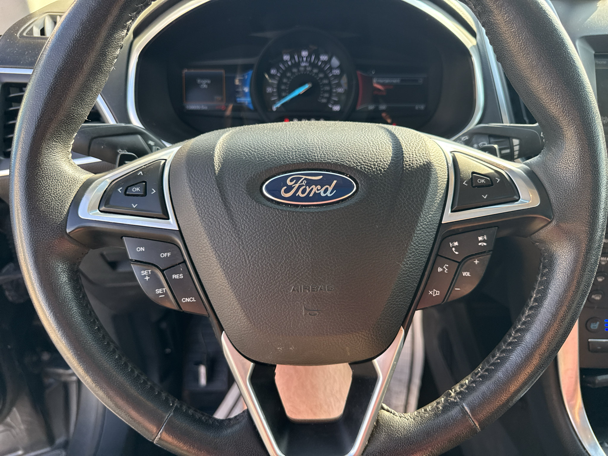 Used 2015 Ford Edge Titanium w/ Equipment Group 301A AWD/4WD image 19
