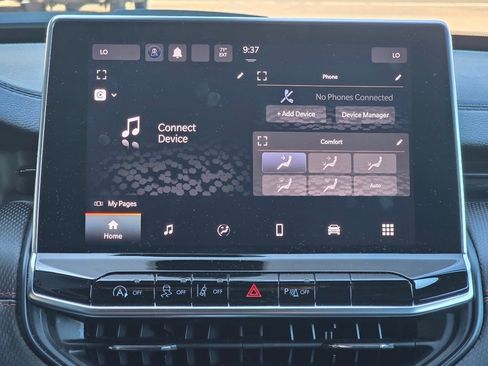 Used 2023 Jeep Compass Trailhawk image 12