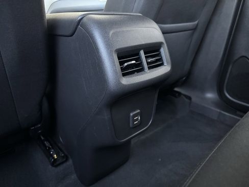 Used 2023 Chevrolet Equinox LT w/ Driver Convenience Package image 14