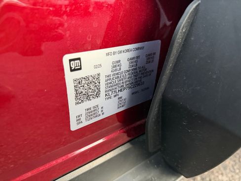 Used 2025 Chevrolet Trax LT image 27