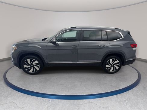 Used 2026 Volkswagen Atlas SEL AWD/4WD image 8