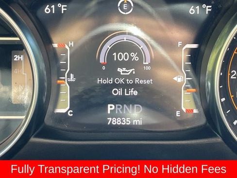 Used 2022 Jeep Wrangler Unlimited Sahara w/ LED Lighting Group AWD/4WD image 37