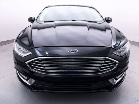 Used 2018 Ford Fusion SE w/ Equipment Group 201A image 9