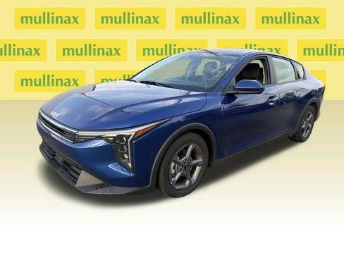 Used 2025 Kia K4 FWD image 5